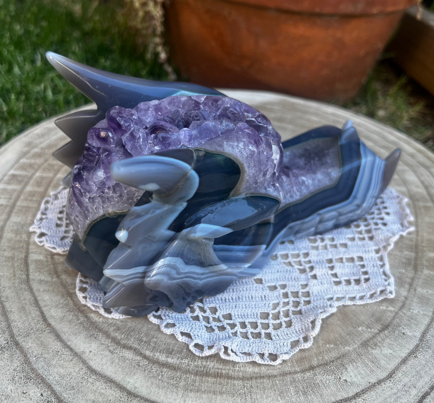 Amethyst and agate dragon carving